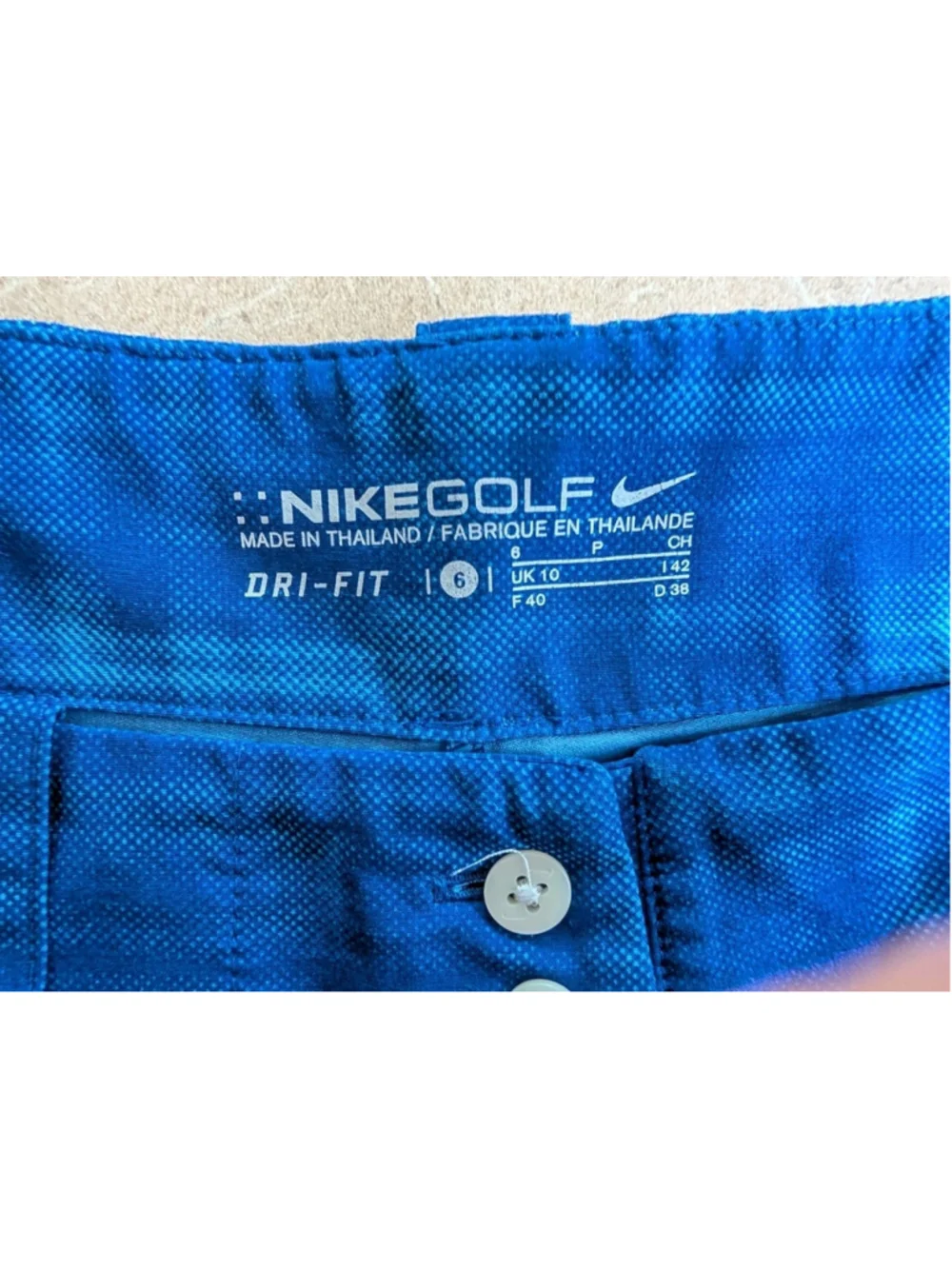 Nike Golf Short Womens 6 Hazy Tie Dye Blue Stretch Dri Fit Performance Chino